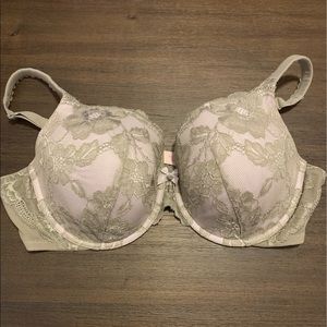 NWOT Victoria’s Secret Lace 40C Bra